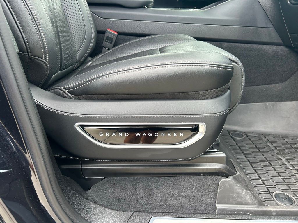 2023 Jeep Grand Wagoneer L Base