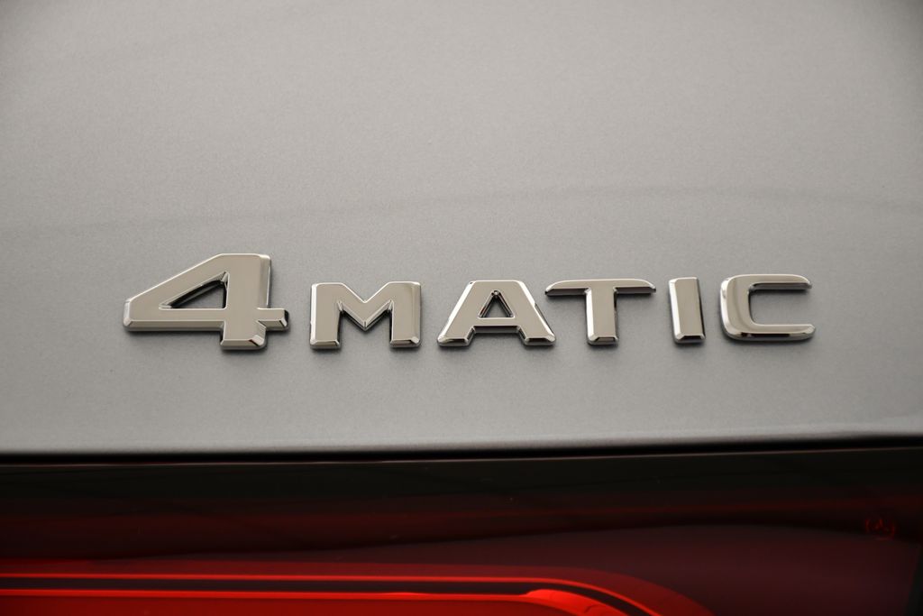 Thumbnail: 2026 Mercedes-Benz GLC - 10