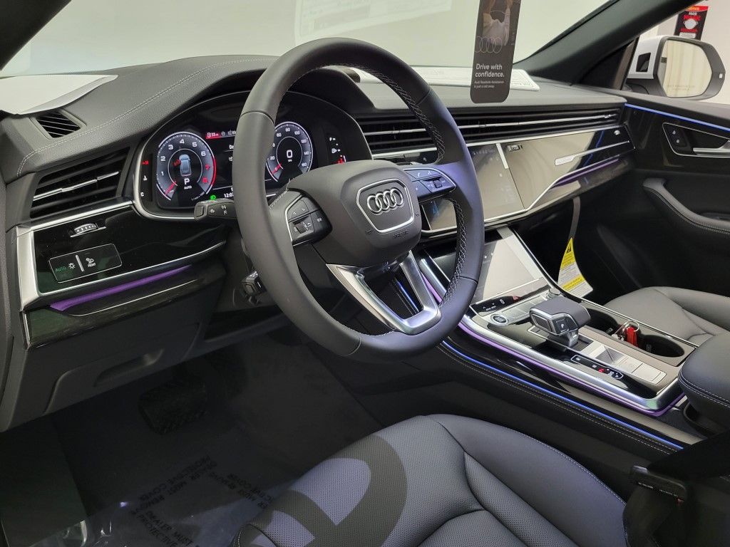Thumbnail: 2026 Audi Q8 - 30
