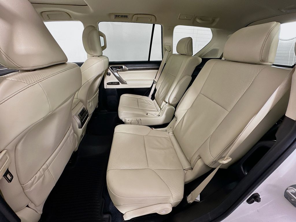 2021 Lexus GX 460 Luxury 25