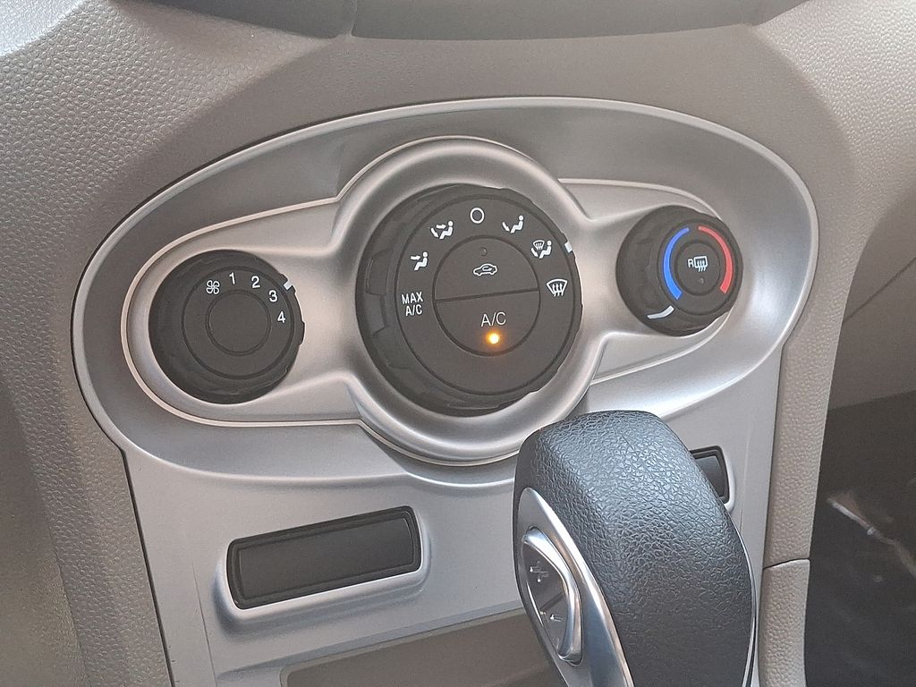 Thumbnail: 2019 Ford Fiesta - 15