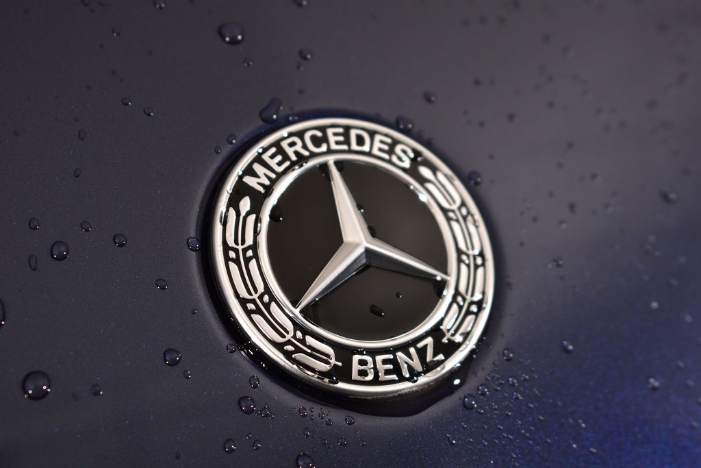 Thumbnail: 2025 Mercedes-Benz C-Class - 10