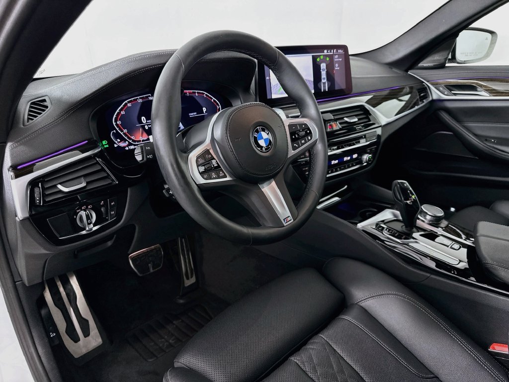 Thumbnail: 2023 BMW 5 Series - 9