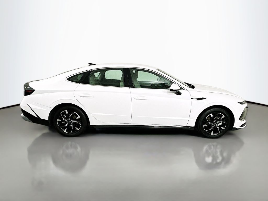Thumbnail: 2024 Hyundai Sonata - 4