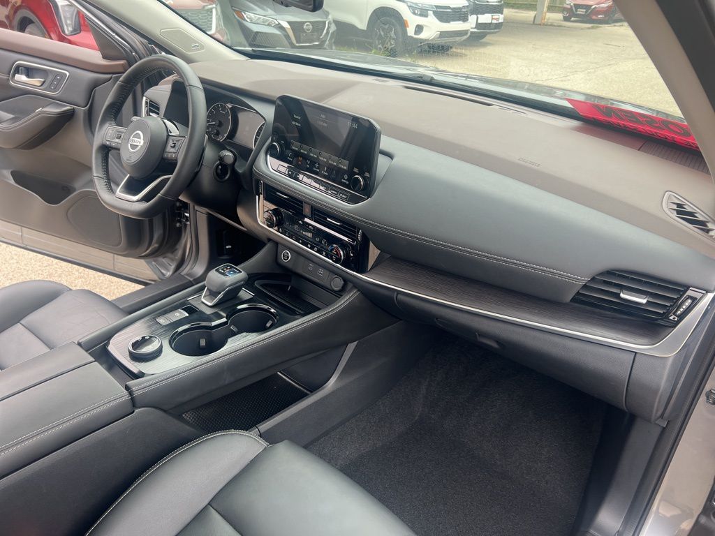 2021 Nissan Rogue SL photo
