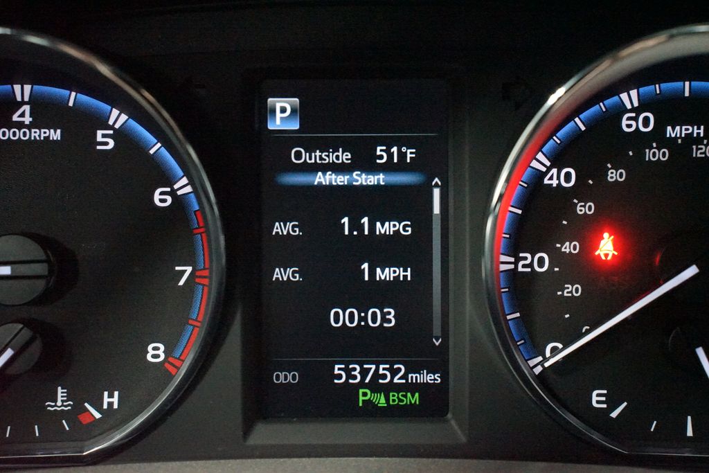 Thumbnail: 2017 Toyota RAV4 - 16