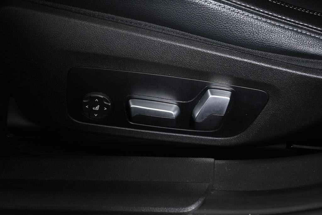 Thumbnail: 2023 BMW 3 Series - 27