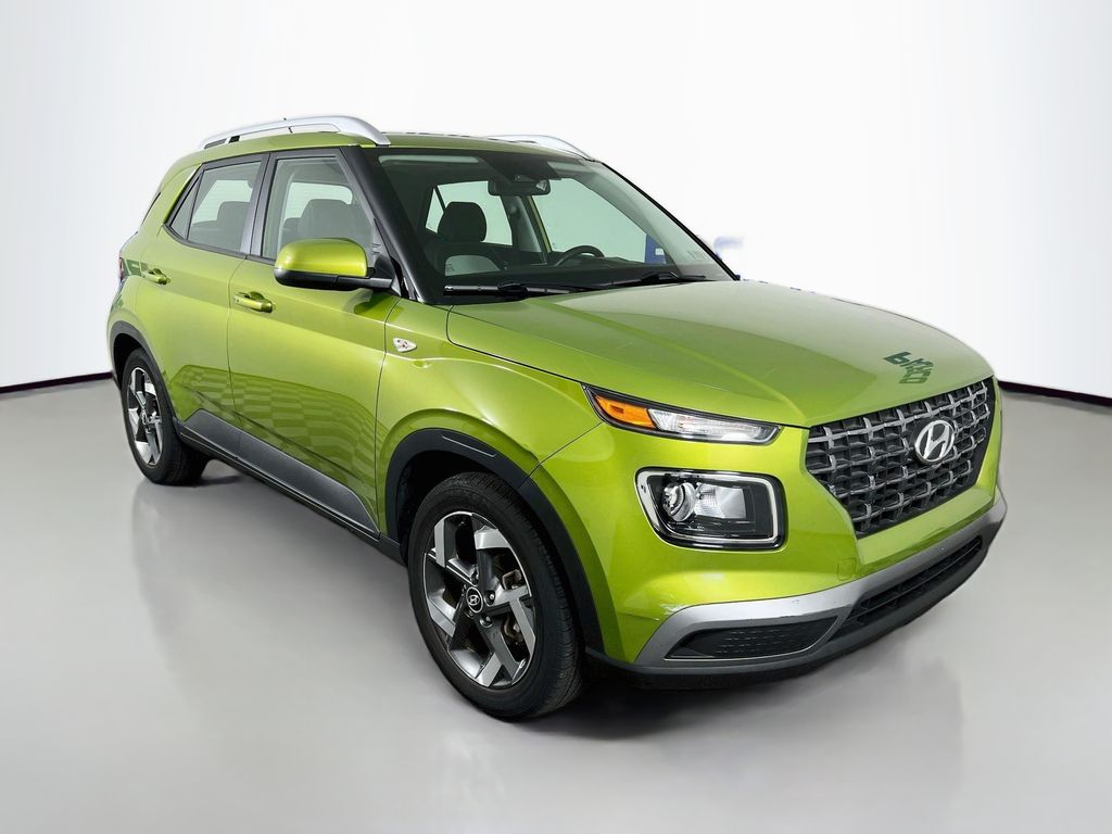 Green Apple 2024 Hyundai Venue SUV / Crossover Front-Wheel Drive Continuously Variable Transmission