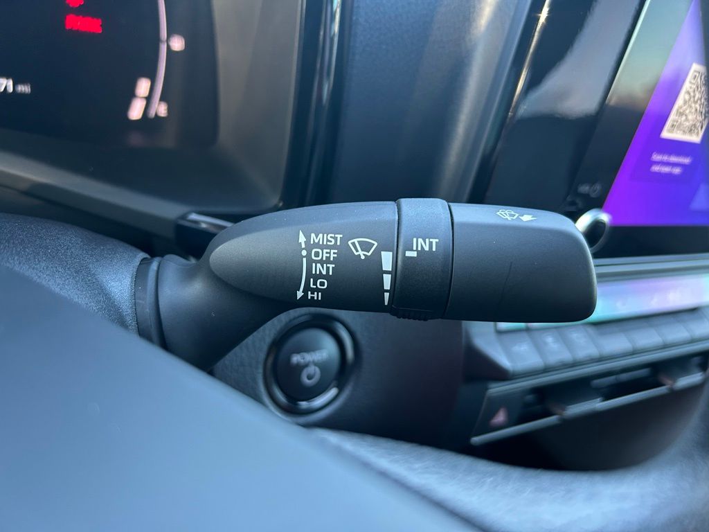 Thumbnail: 2025 Toyota Camry - 20