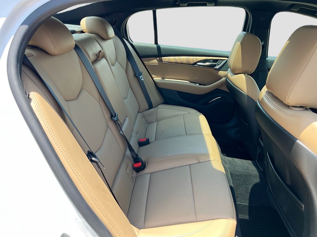 Used 2025 White Cadillac Premium Luxury image 29