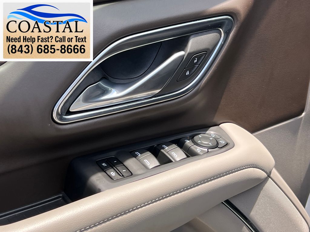 2023 Chevrolet Suburban LT White at Bob King Buick GMC