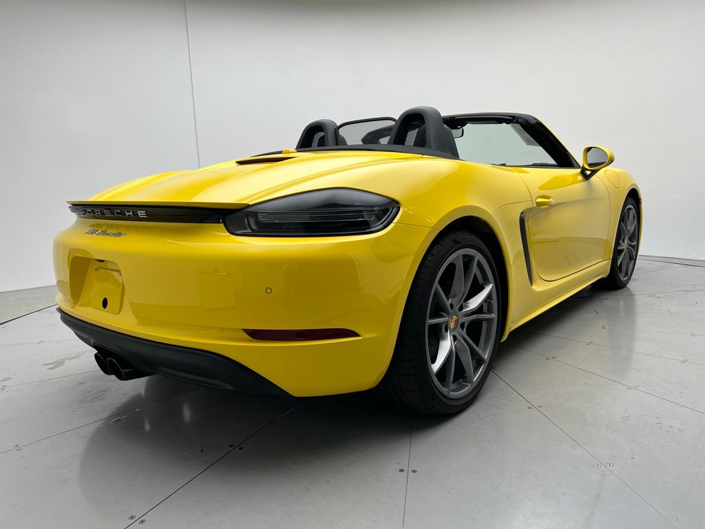 Thumbnail: 2019 Porsche 718 Boxster - 22