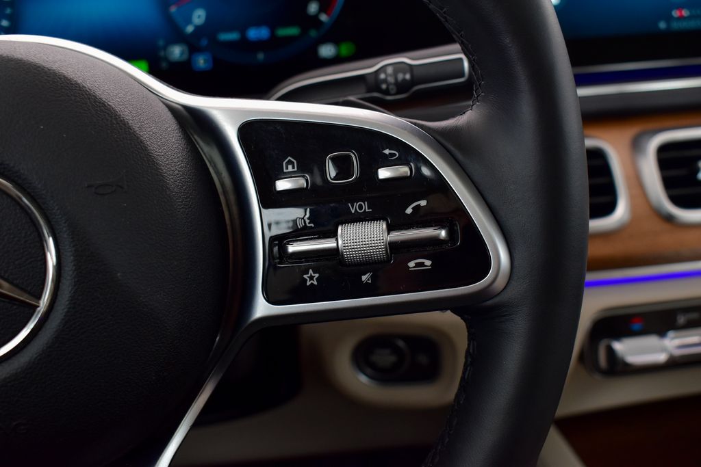 Thumbnail: 2022 Mercedes-Benz GLS - 19