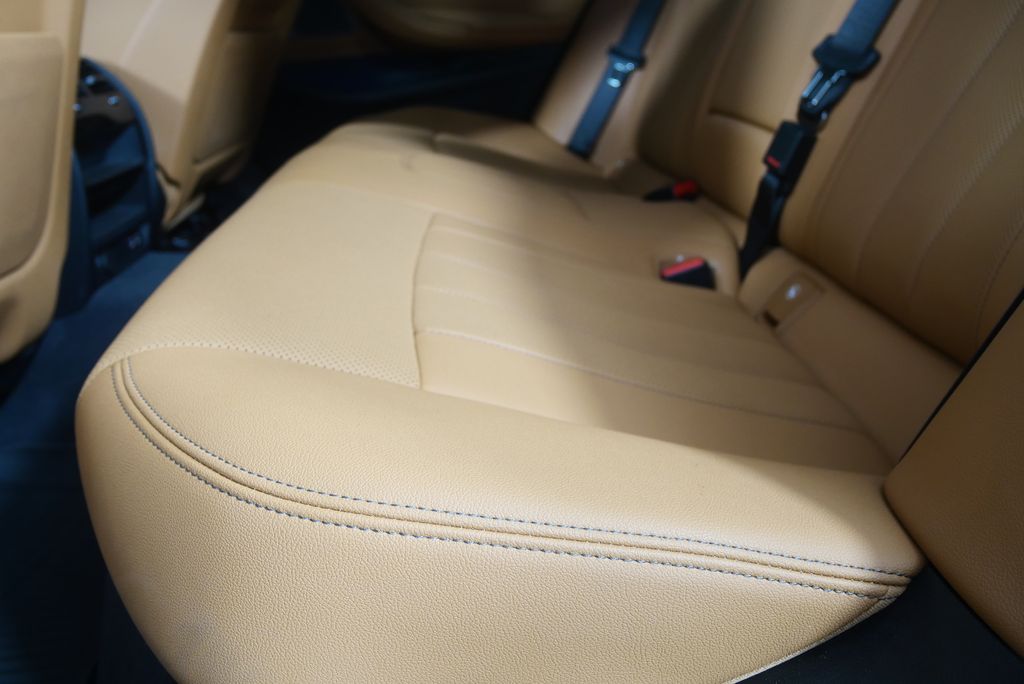 Thumbnail: 2023 BMW 5 Series - 14