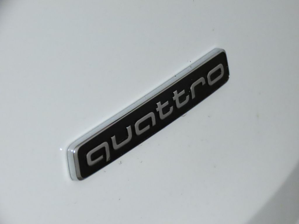 Thumbnail: 2026 Audi Q7 - 11