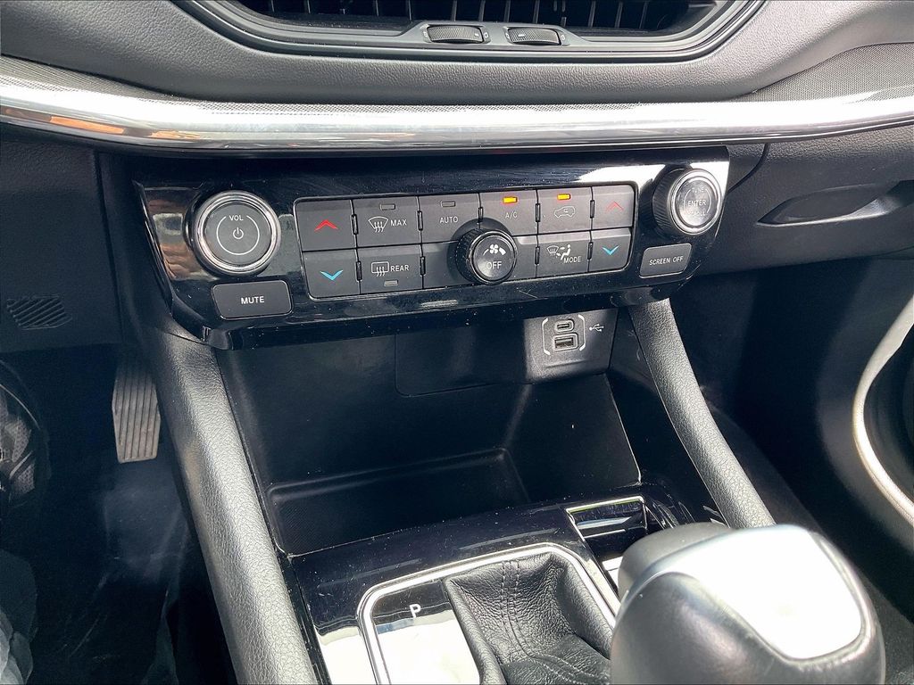 2023 Jeep Compass — photo 24