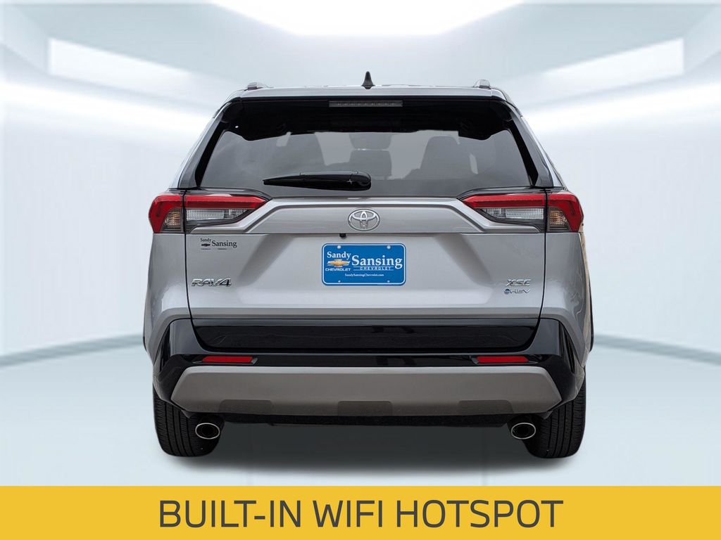 View vehicle photo 5