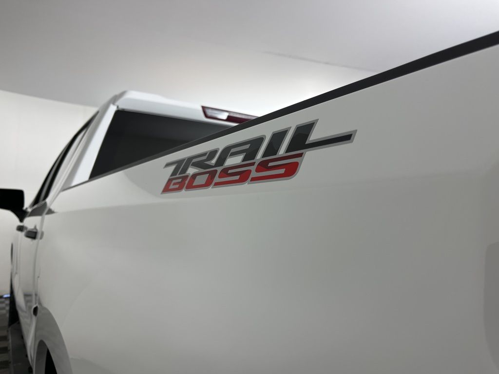 Thumbnail: 2021 Chevrolet Silverado 1500 - 20