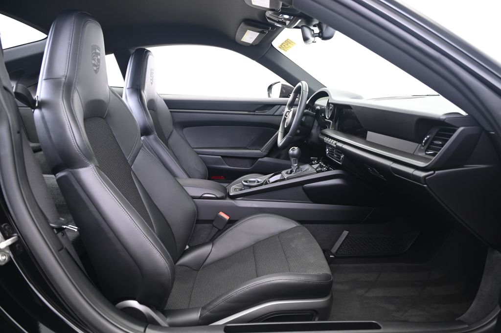 Thumbnail: 2022 Porsche 911 - 19