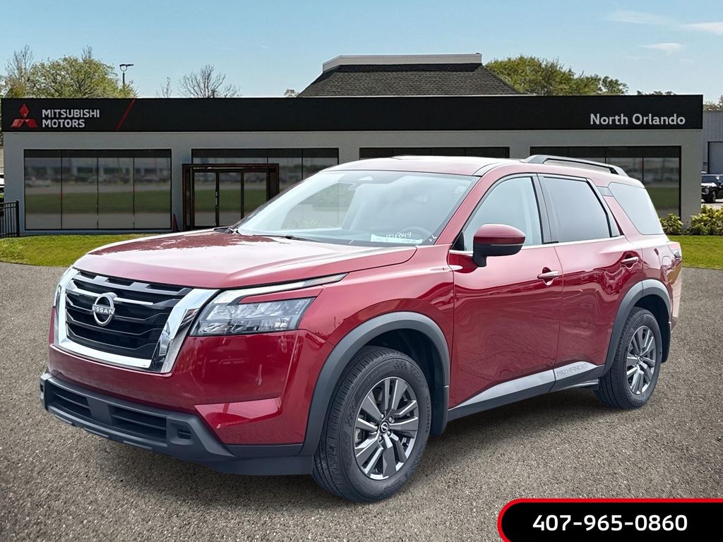 2024 Nissan Pathfinder SV