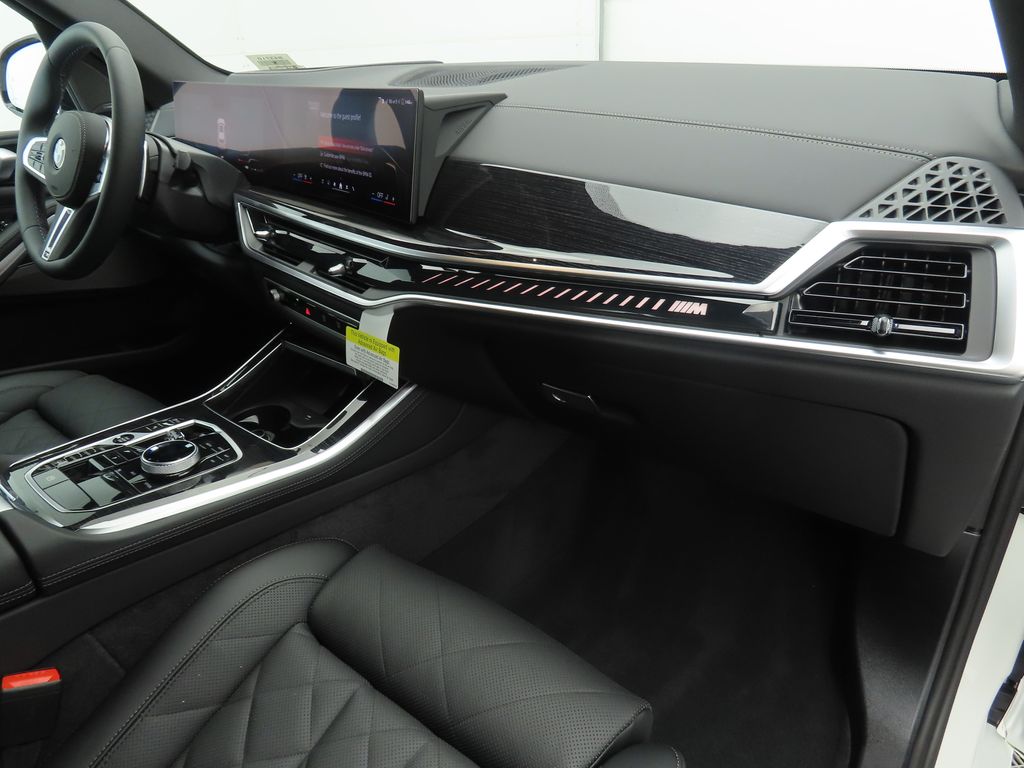 Thumbnail: 2026 BMW X5 - 17