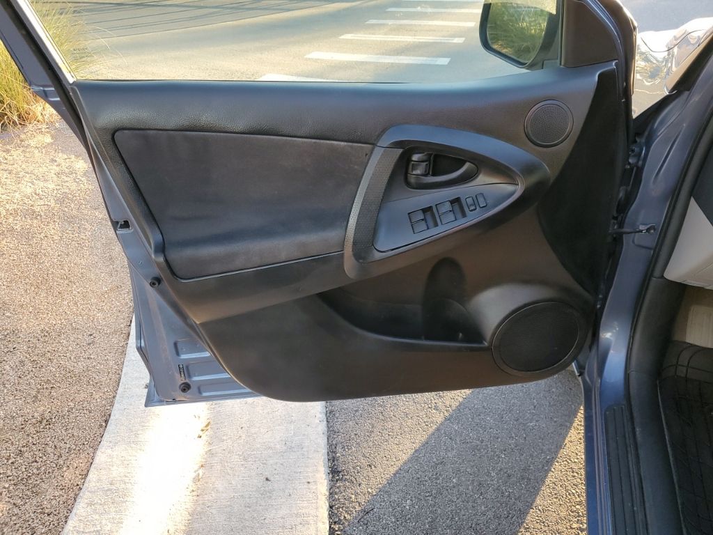 Used Car 2011 Toyota Rav4  For Sale Under $10,000 In Austin, Texas