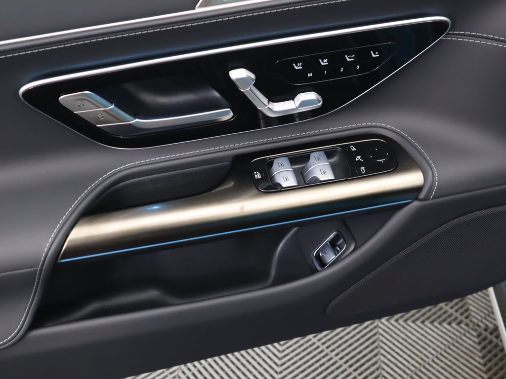2025 Mercedes-Benz SL-Class AMG SL 55 32