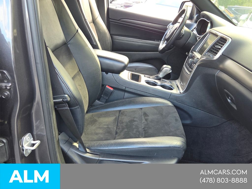 Used 2017 Gray Jeep Altitude image 20