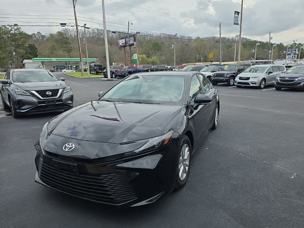 2025 Toyota Camry LE FWD