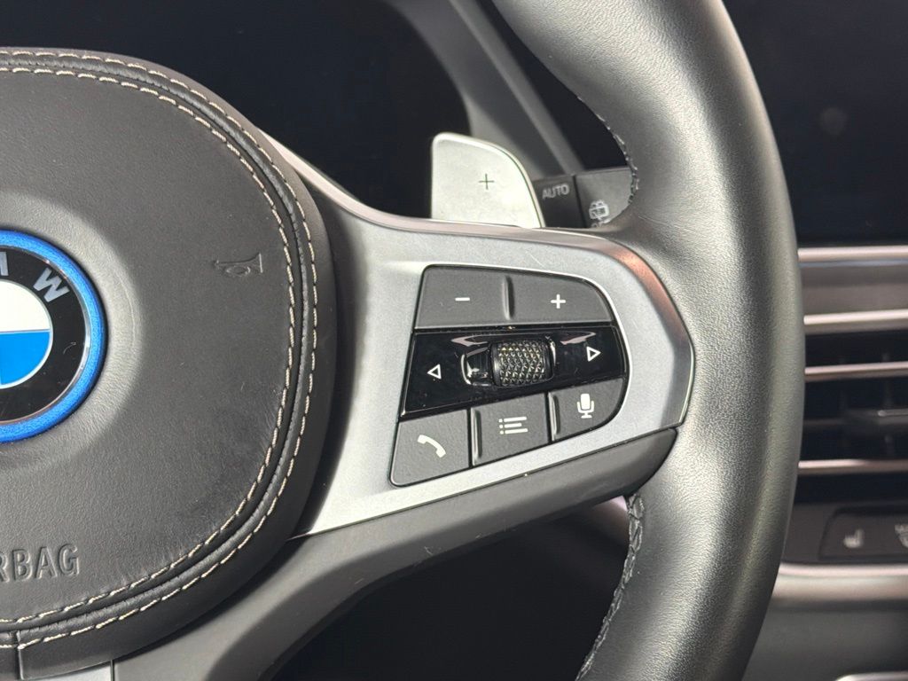 Thumbnail: 2023 BMW X5 - 21