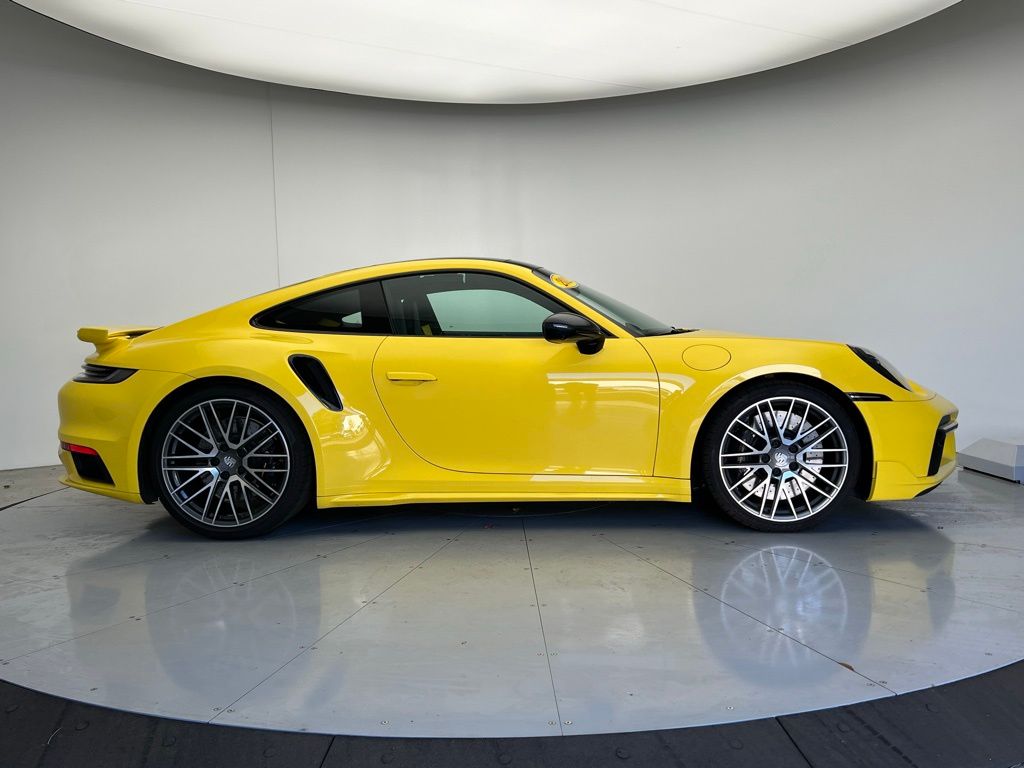 Thumbnail: 2022 Porsche 911 - 23