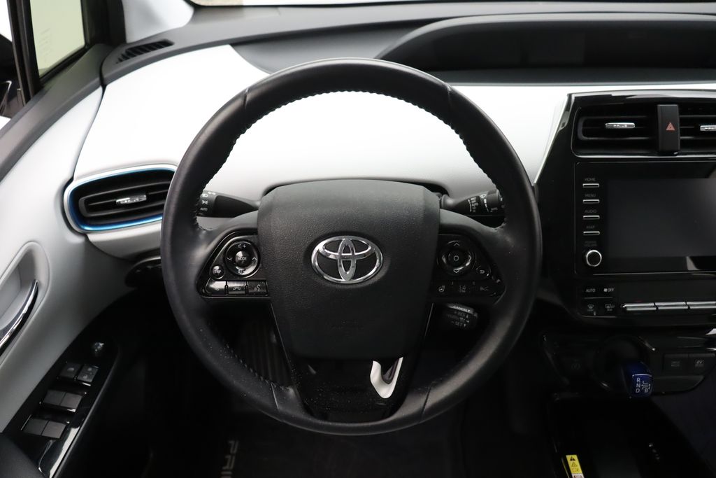 2020 Toyota Prius XLE 23