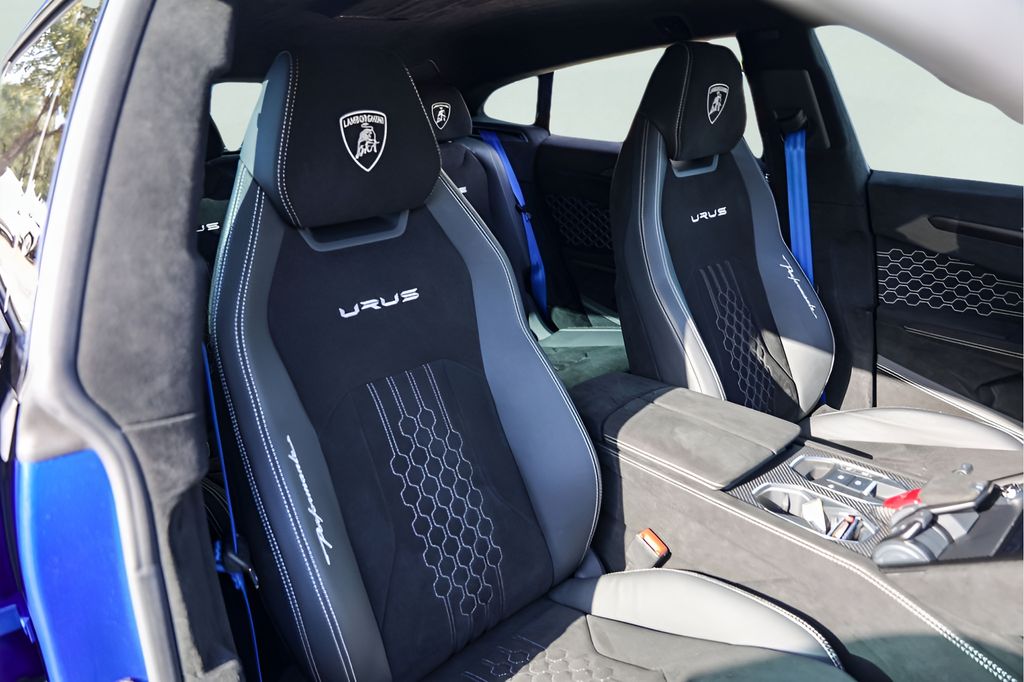 Used 2024 Blue Lamborghini Performante image 35