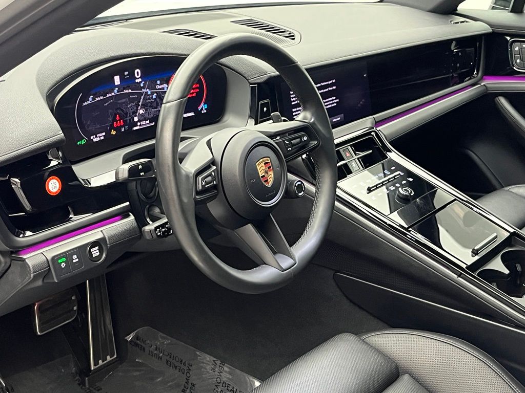 Thumbnail: 2025 Porsche Panamera - 4