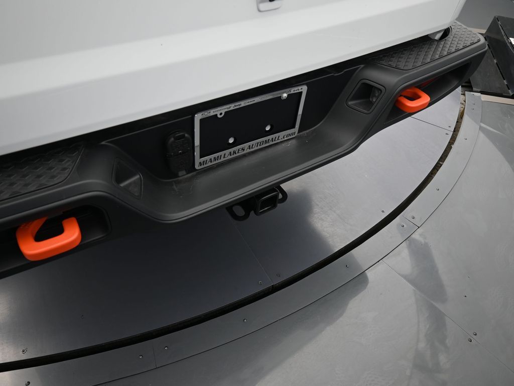 New 2026 Bright White Clearcoat Jeep Mojave image 35