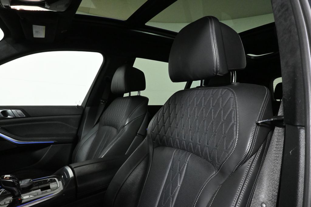 Thumbnail: 2020 BMW X7 - 4