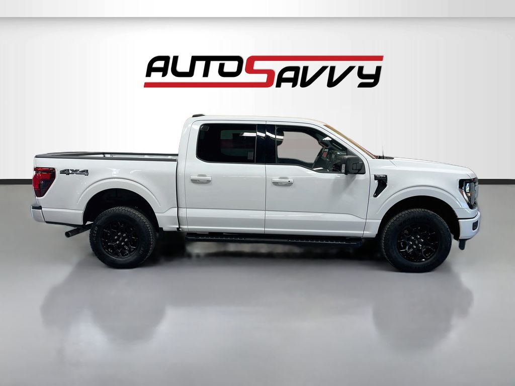 Used 2024 Oxford White Ford XLT image 8