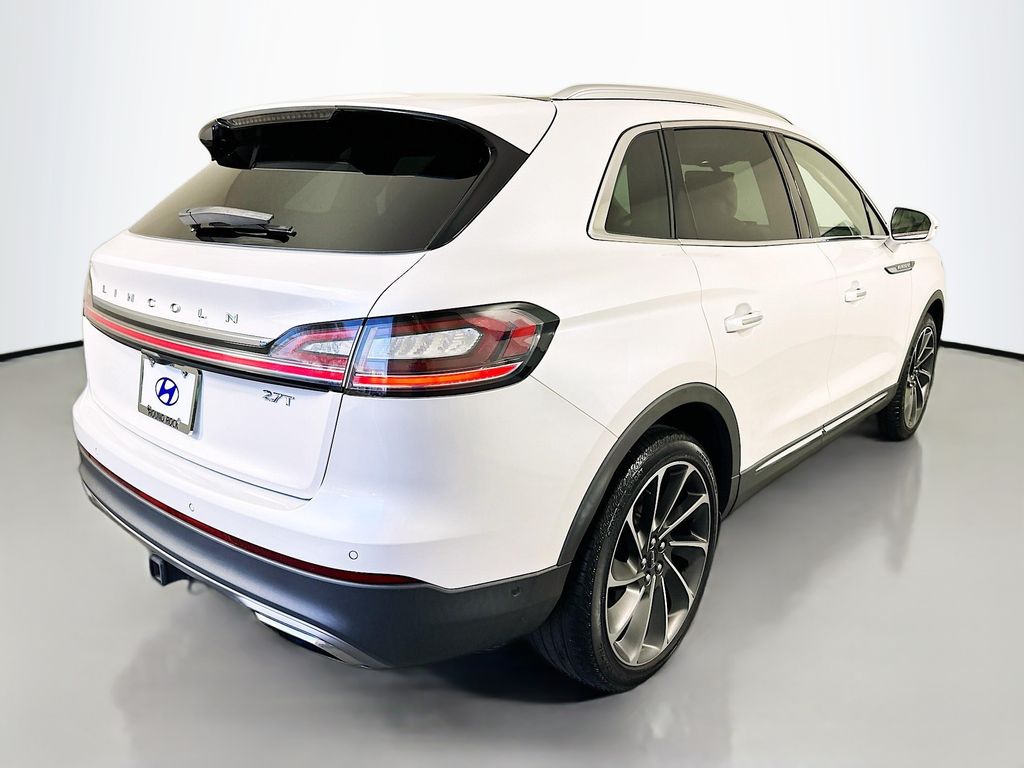 Thumbnail: 2019 Lincoln Nautilus - 5