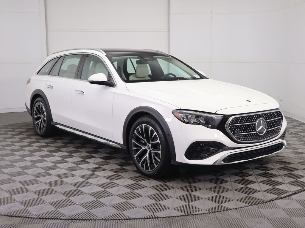 Thumbnail: 2026 Mercedes-Benz E-Class - 3