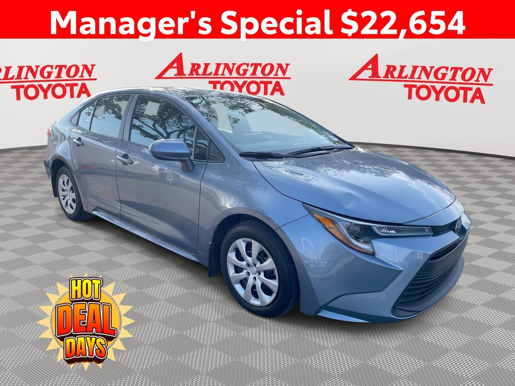 2026 Toyota Corolla LE CVT's photo