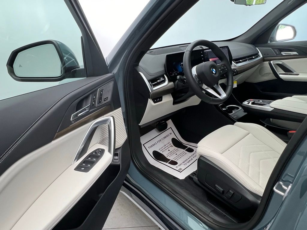 Thumbnail: 2026 BMW X1 - 21