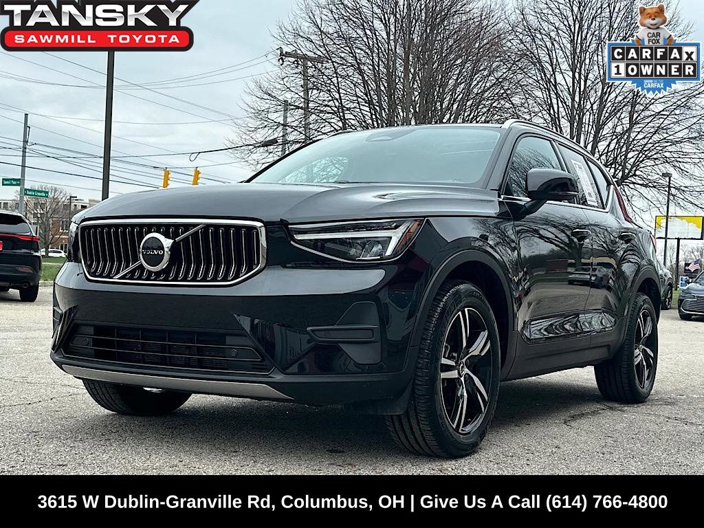 2025 Volvo XC40 B5 Core Bright Theme AWD
