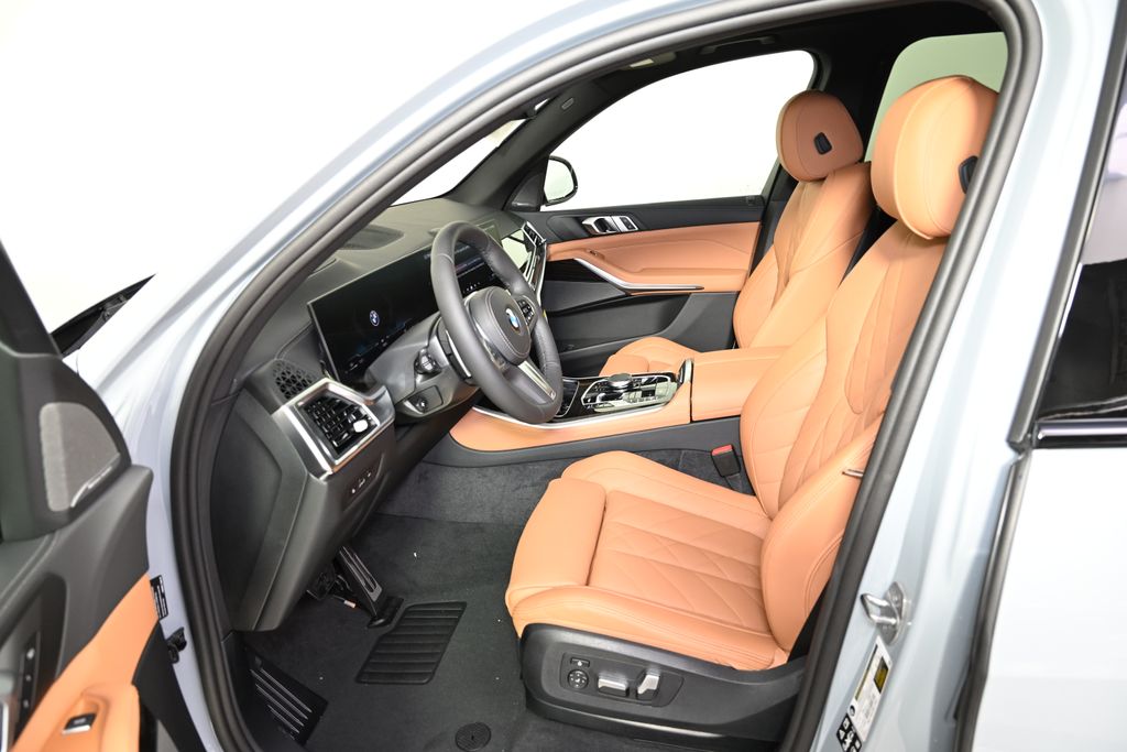 Thumbnail: 2026 BMW X5 - 14