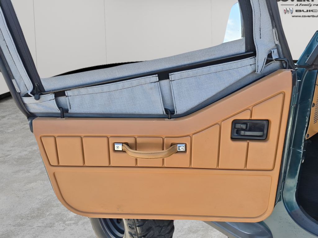 Used 1995 Green Jeep S image 17