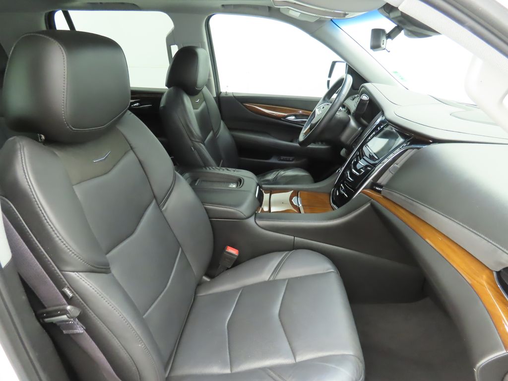 Thumbnail: 2017 Cadillac Escalade - 21