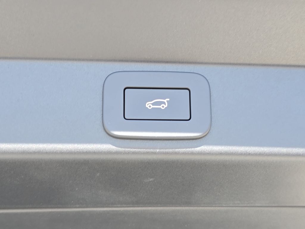 New 2026 Gray Land Rover Dynamic SE image 13
