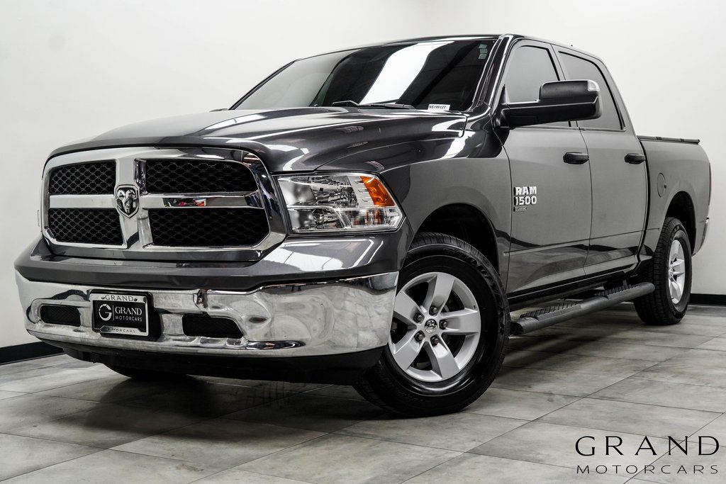 2022 RAM 1500 Classic SLT Crew Cab 4WD