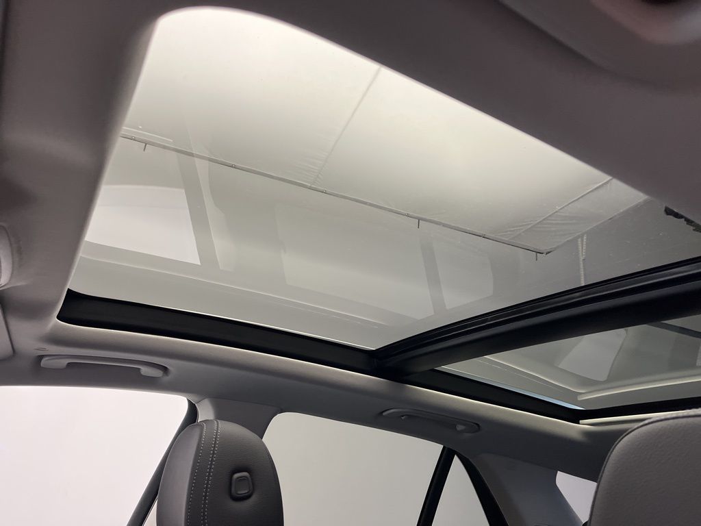 Thumbnail: 2026 Mercedes-Benz GLE - 23