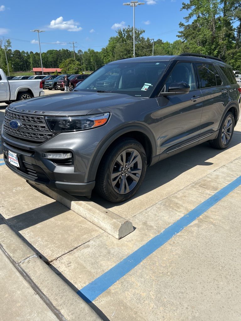 2023 Ford Explorer XLT RWD