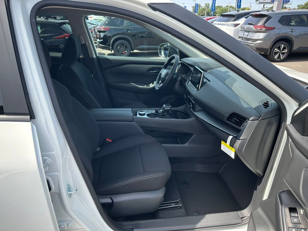 2025 Nissan Rogue S
